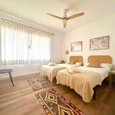 Villa Alboran Beachfront 9Pax Torre de Benagalbon Dış mekan fotoğraf