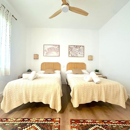 Villa Alboran Beachfront 9Pax Torre de Benagalbon Dış mekan fotoğraf