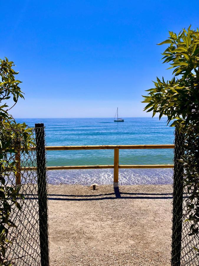 Villa Alboran Beachfront 9Pax Torre de Benagalbon Dış mekan fotoğraf