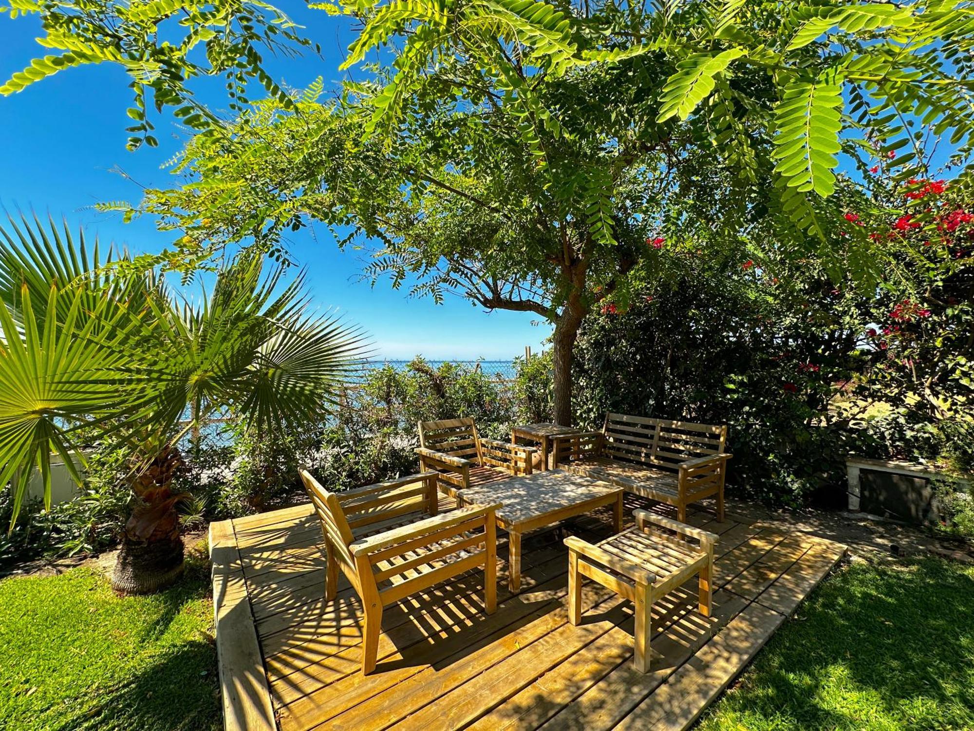 Villa Alboran Beachfront 9Pax Torre de Benagalbon Dış mekan fotoğraf