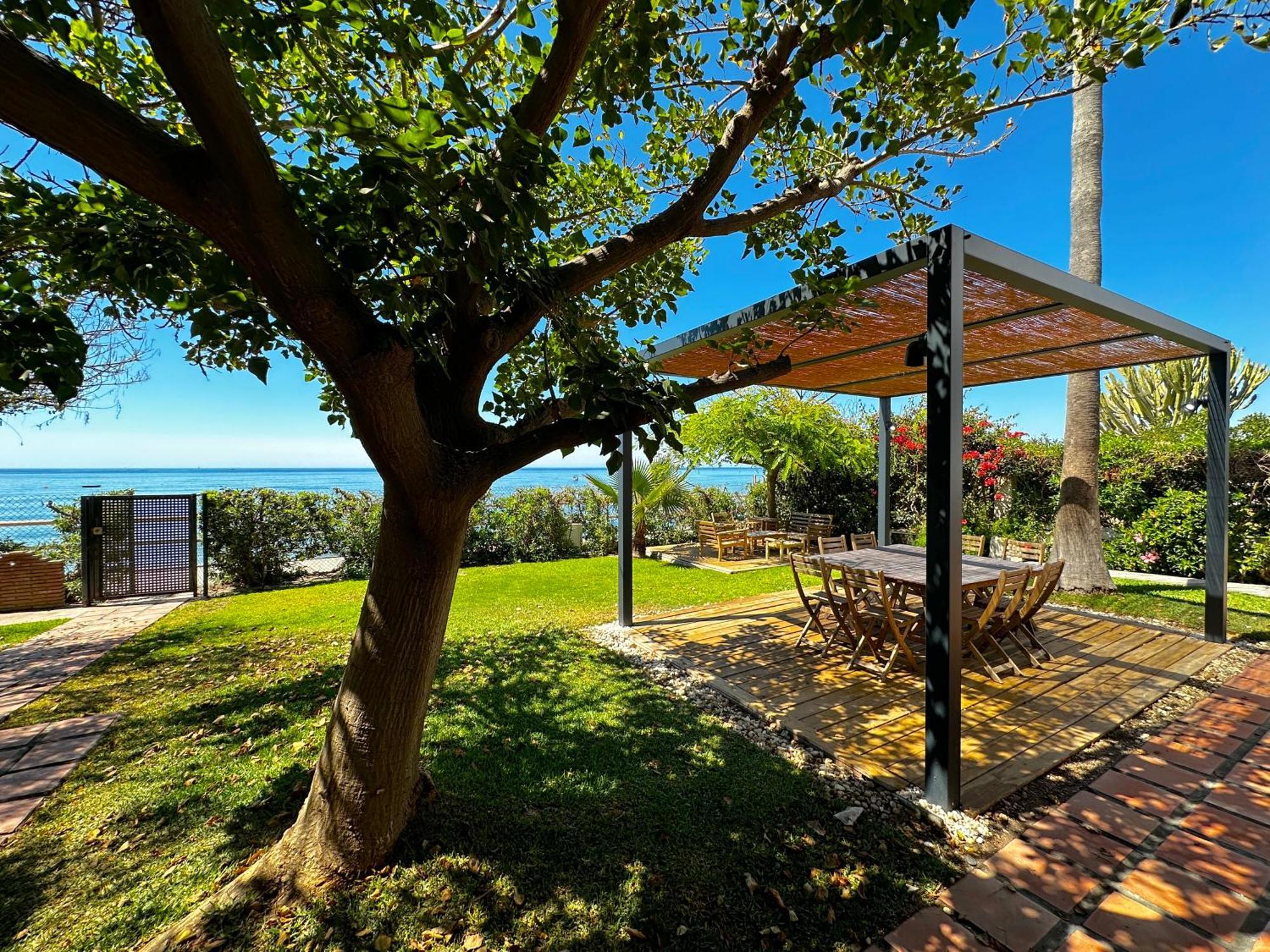 Villa Alboran Beachfront 9Pax Torre de Benagalbon Dış mekan fotoğraf