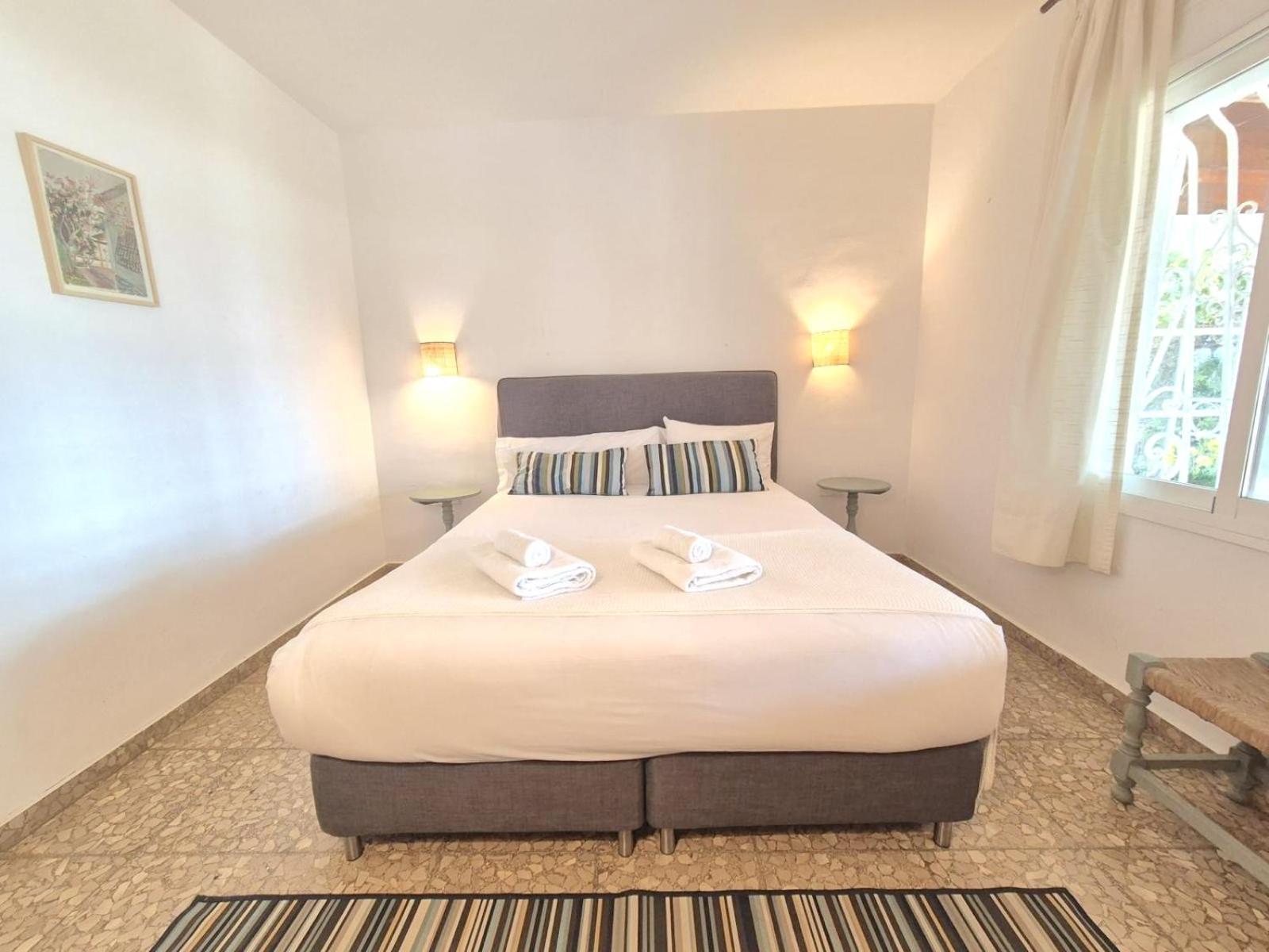 Villa Alboran Beachfront 9Pax Torre de Benagalbon Dış mekan fotoğraf
