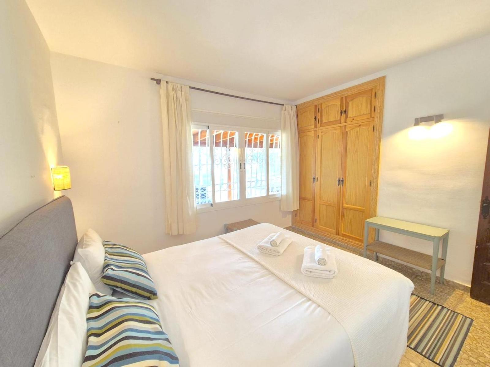 Villa Alboran Beachfront 9Pax Torre de Benagalbon Dış mekan fotoğraf