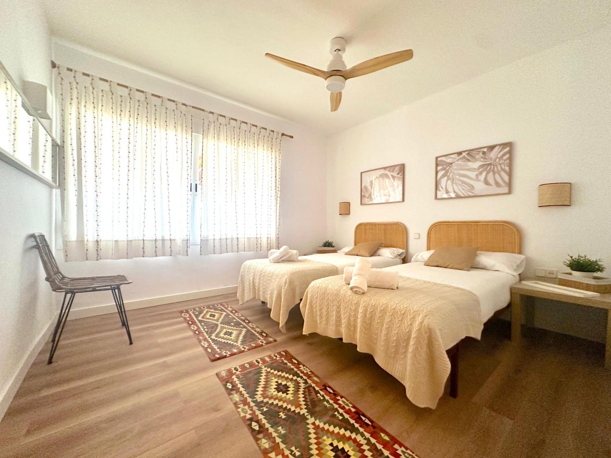 Villa Alboran Beachfront 9Pax Torre de Benagalbon Dış mekan fotoğraf