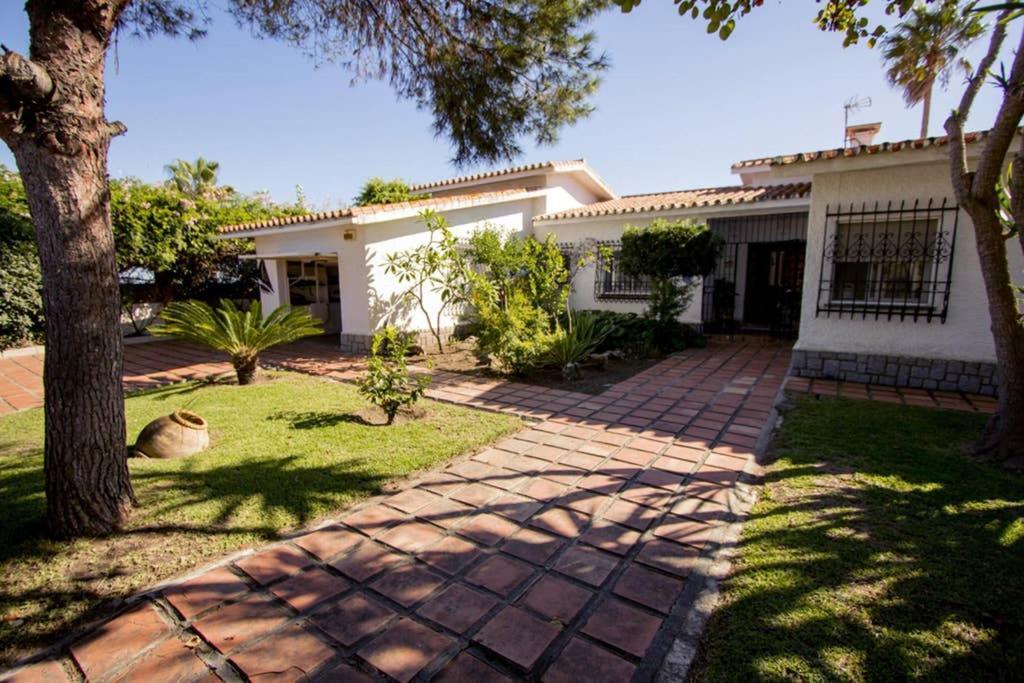 Villa Alboran Beachfront 9Pax Torre de Benagalbon Dış mekan fotoğraf